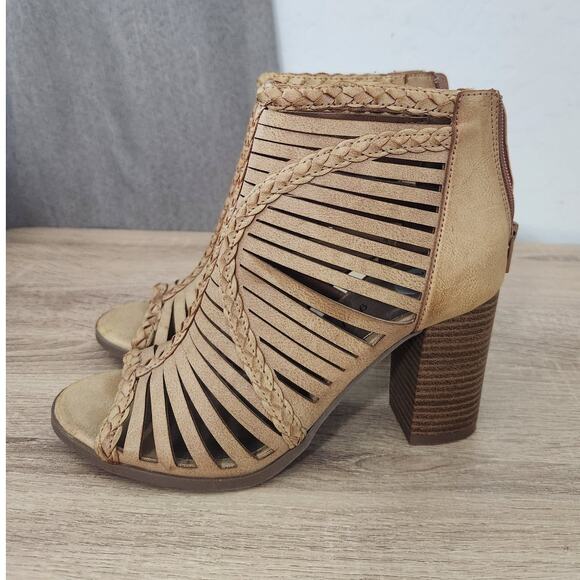 Madden Girl Size 6.5 Tan Light Brown Open toe 3.5" Heels Booties Sandals Ankle - Picture 4 of 10